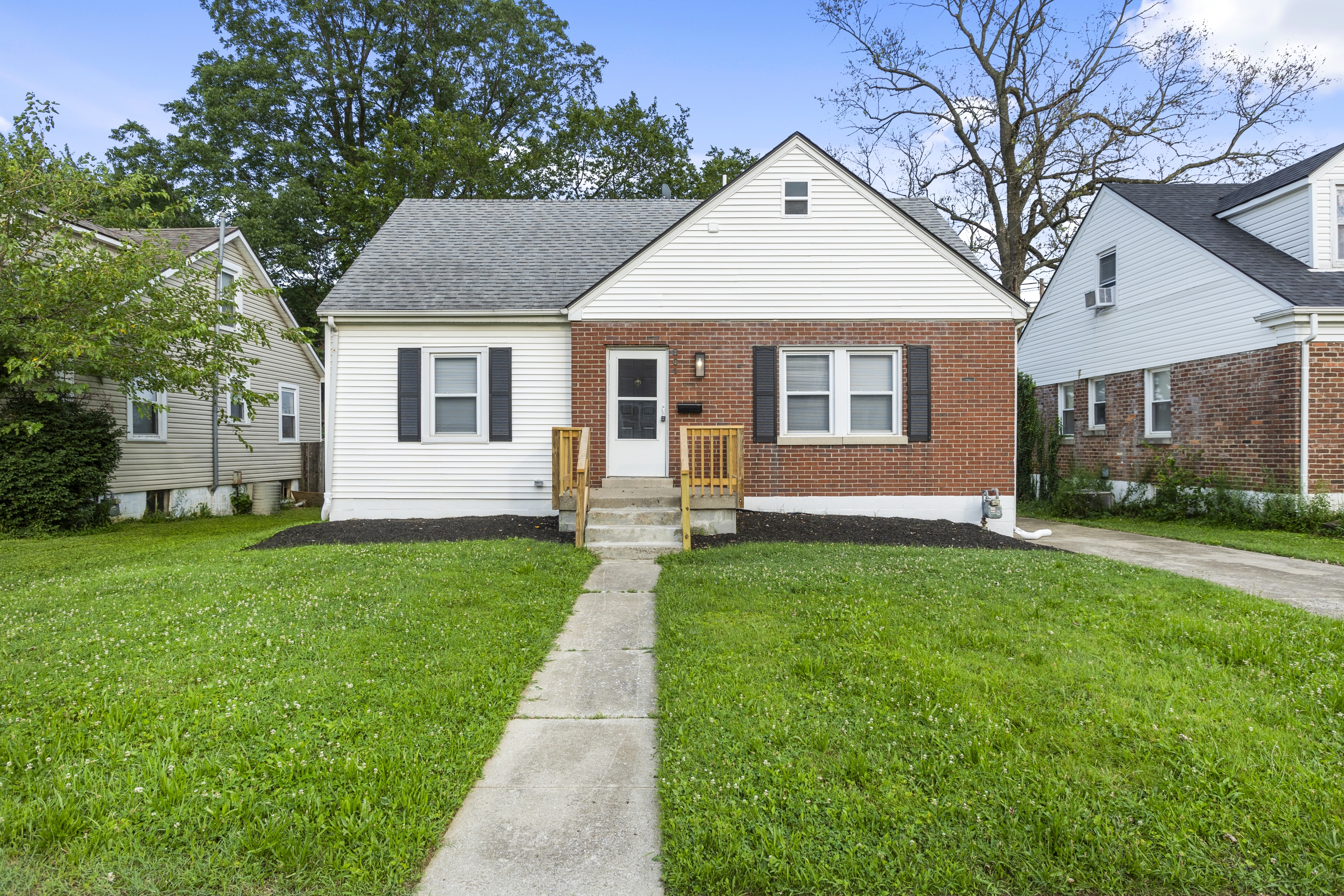 864 Meadow Lane